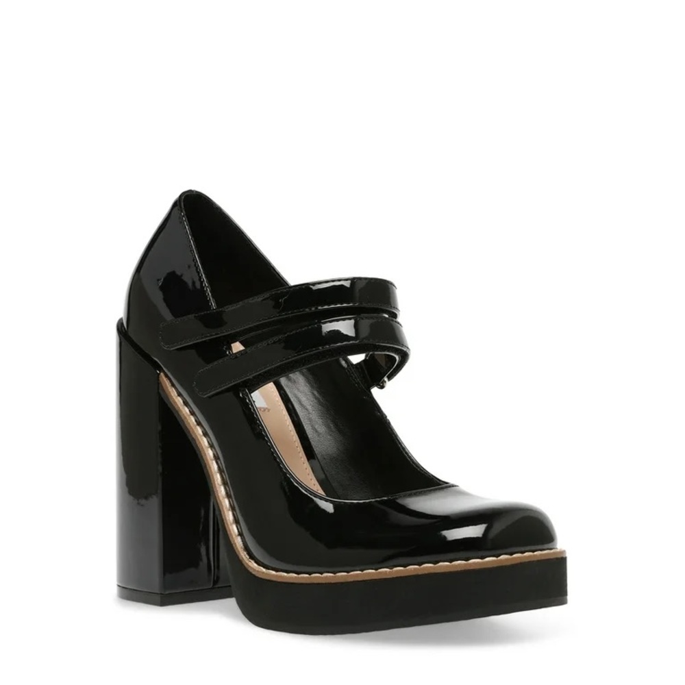 Steve Madden patten leather Mary Jane’s 
* single strap